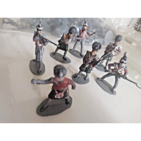 vintage plastic toy soldier lot Airfix & TimMee 200 plus - Picture 16 of 16